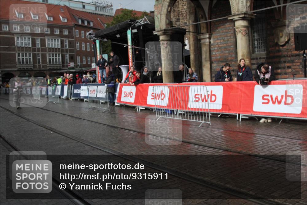 05.10.2025 - 20. swb-Marathon Bremen Yannick Fuchs http://msf.ph/oto/9315911 05.10.2025 15:12:10 Ziel  meine-sportfotos.de
