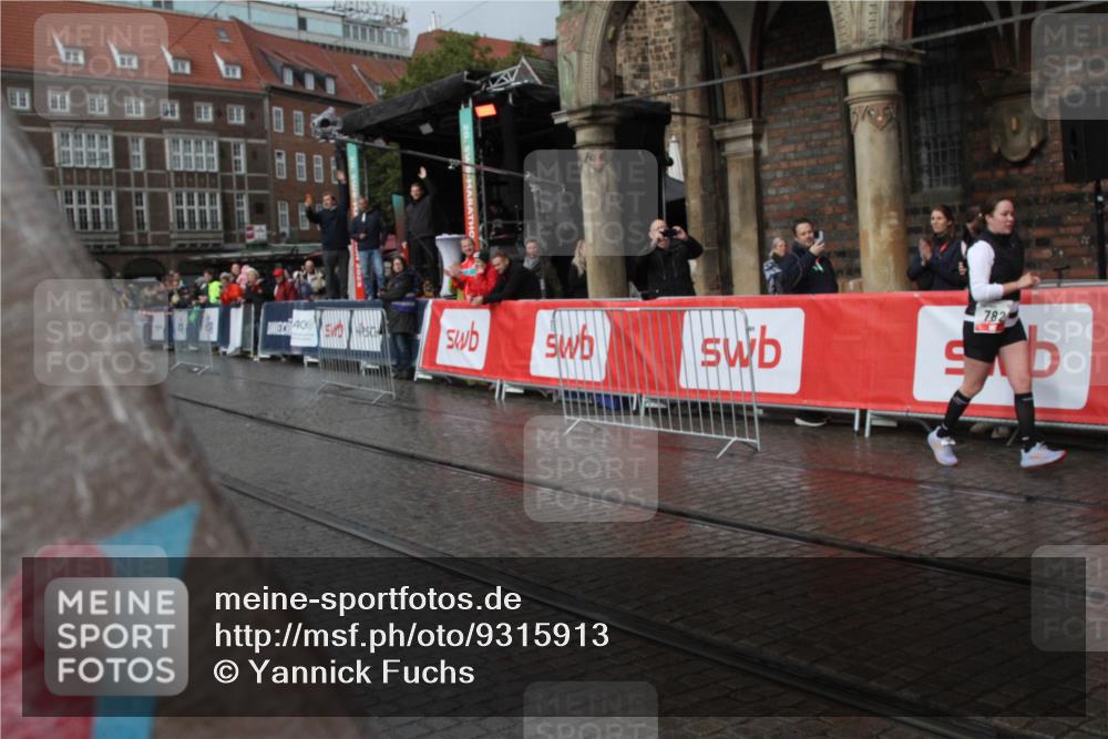 05.10.2025 - 20. swb-Marathon Bremen Yannick Fuchs http://msf.ph/oto/9315913 05.10.2025 15:12:33 Ziel 782 meine-sportfotos.de