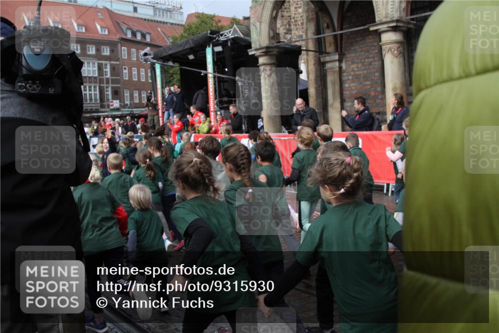 05.10.2025 - 20. swb-Marathon Bremen Yannick Fuchs http://msf.ph/oto/9315930 05.10.2025 15:16:00 Ziel  meine-sportfotos.de
