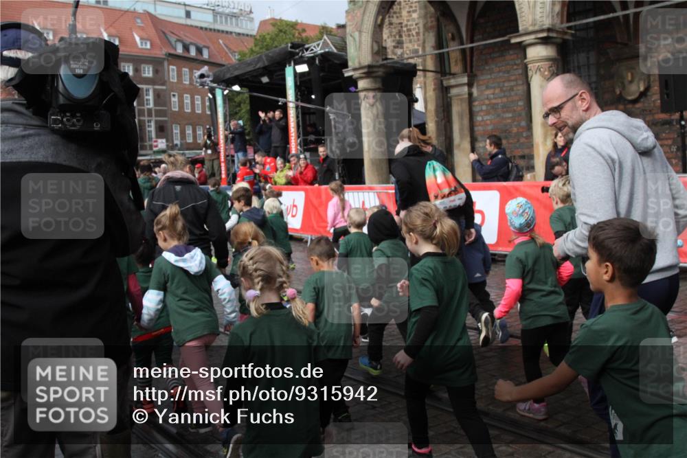 05.10.2025 - 20. swb-Marathon Bremen Yannick Fuchs http://msf.ph/oto/9315942 05.10.2025 15:16:05 Ziel  meine-sportfotos.de