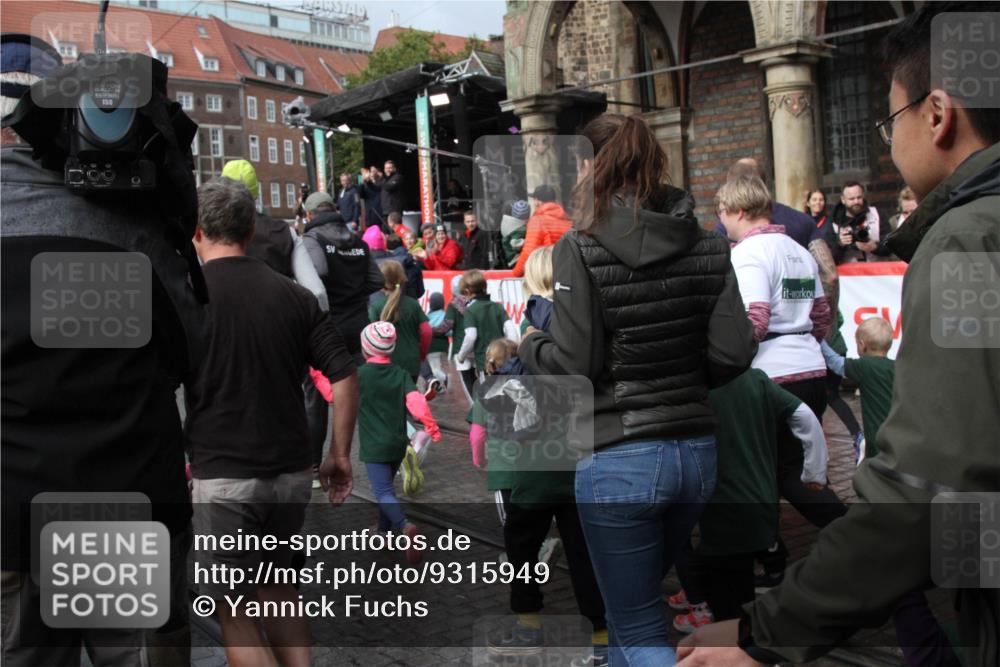 05.10.2025 - 20. swb-Marathon Bremen Yannick Fuchs http://msf.ph/oto/9315949 05.10.2025 15:16:08 Ziel  meine-sportfotos.de