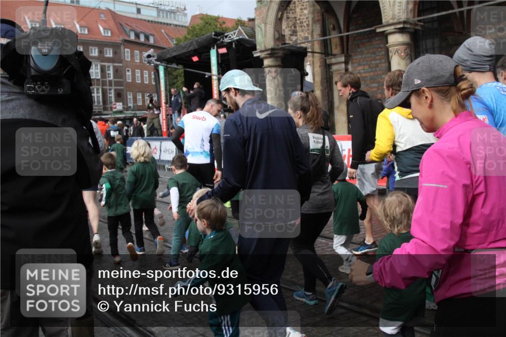 05.10.2025 - 20. swb-Marathon Bremen Yannick Fuchs http://msf.ph/oto/9315956 05.10.2025 15:16:12 Ziel  meine-sportfotos.de