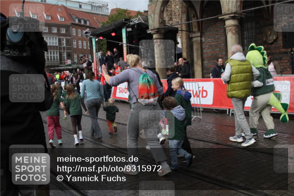 05.10.2025 - 20. swb-Marathon Bremen Yannick Fuchs http://msf.ph/oto/9315972 05.10.2025 15:16:22 Ziel  meine-sportfotos.de