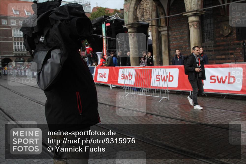 05.10.2025 - 20. swb-Marathon Bremen Yannick Fuchs http://msf.ph/oto/9315976 05.10.2025 15:16:57 Ziel  meine-sportfotos.de