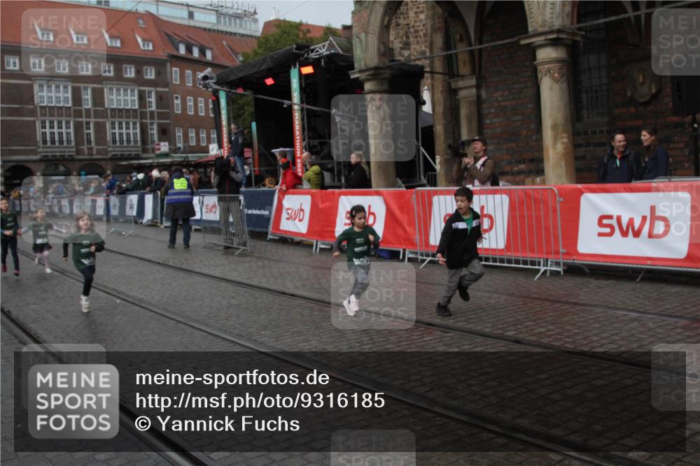 05.10.2025 - 20. swb-Marathon Bremen Yannick Fuchs http://msf.ph/oto/9316185 05.10.2025 15:23:05 Ziel  meine-sportfotos.de