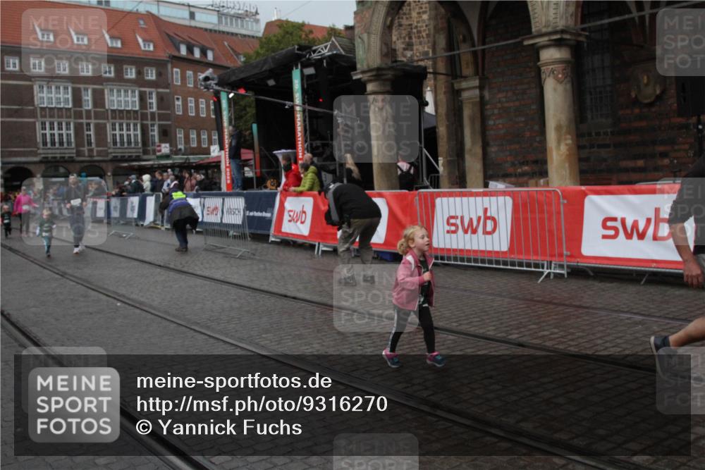 05.10.2025 - 20. swb-Marathon Bremen Yannick Fuchs http://msf.ph/oto/9316270 05.10.2025 15:23:40 Ziel  meine-sportfotos.de