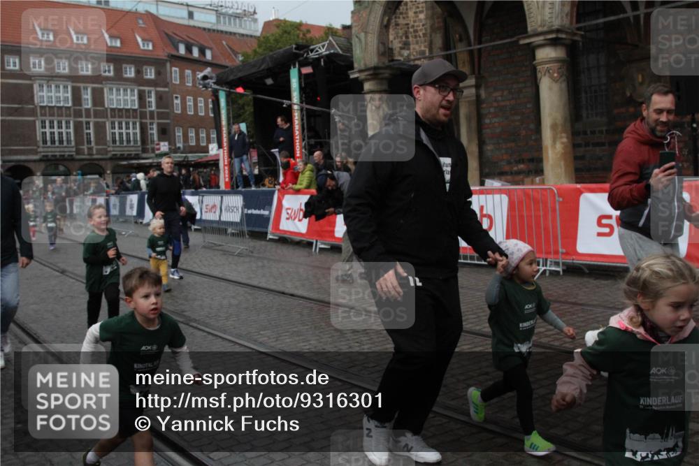 05.10.2025 - 20. swb-Marathon Bremen Yannick Fuchs http://msf.ph/oto/9316301 05.10.2025 15:23:51 Ziel  meine-sportfotos.de