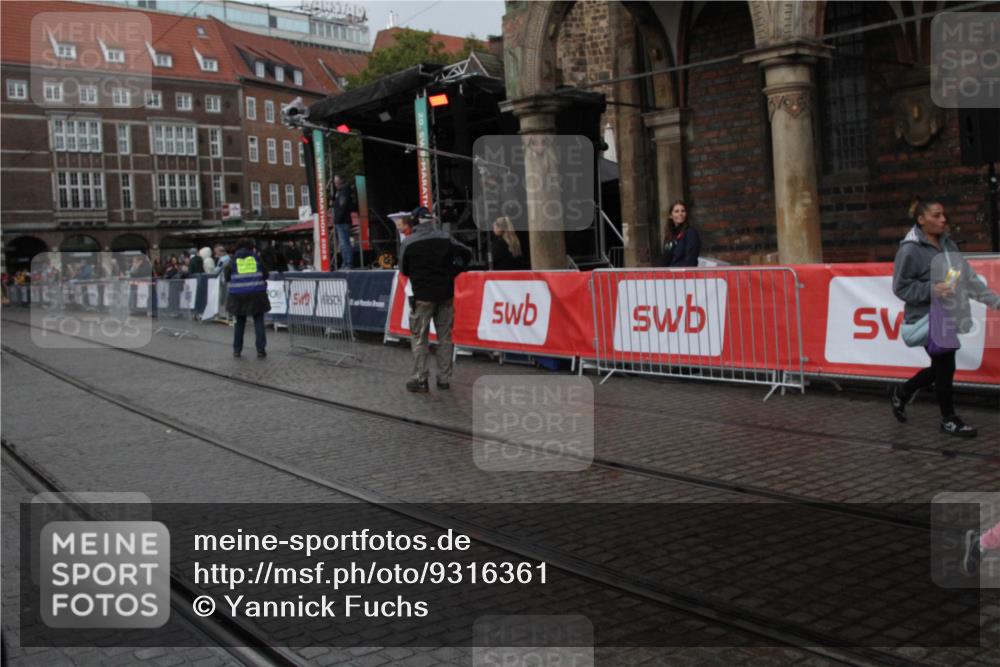 05.10.2025 - 20. swb-Marathon Bremen Yannick Fuchs http://msf.ph/oto/9316361 05.10.2025 15:25:14 Ziel  meine-sportfotos.de
