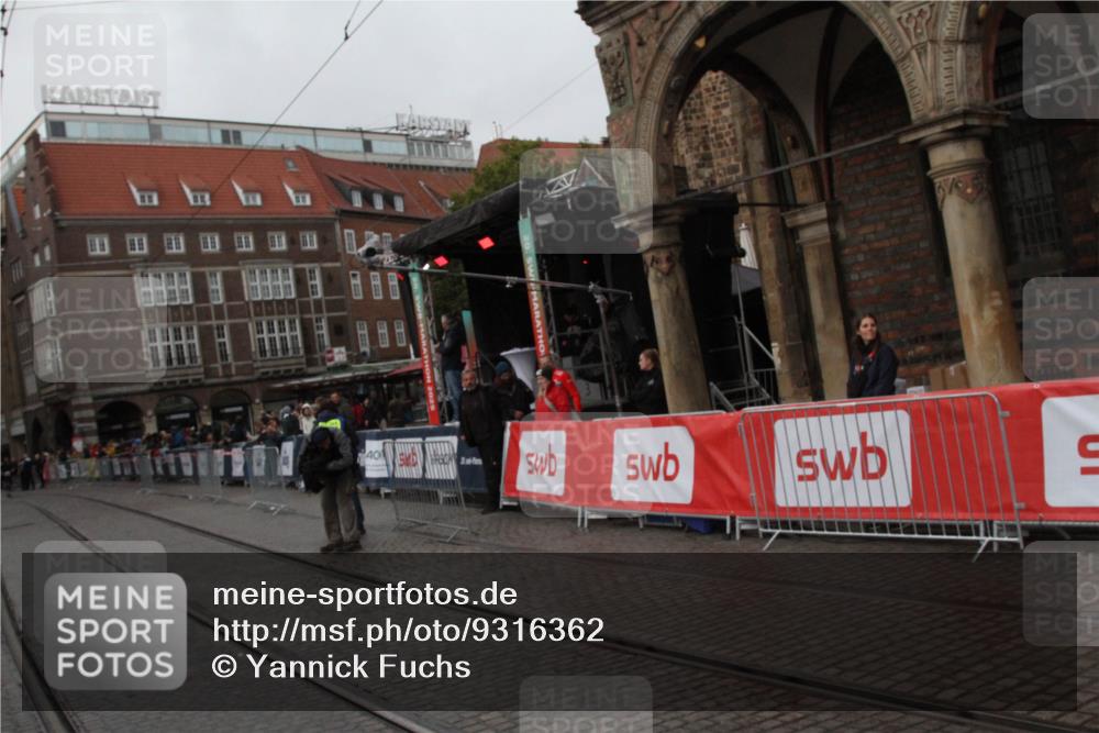05.10.2025 - 20. swb-Marathon Bremen Yannick Fuchs http://msf.ph/oto/9316362 05.10.2025 15:26:05 Ziel  meine-sportfotos.de