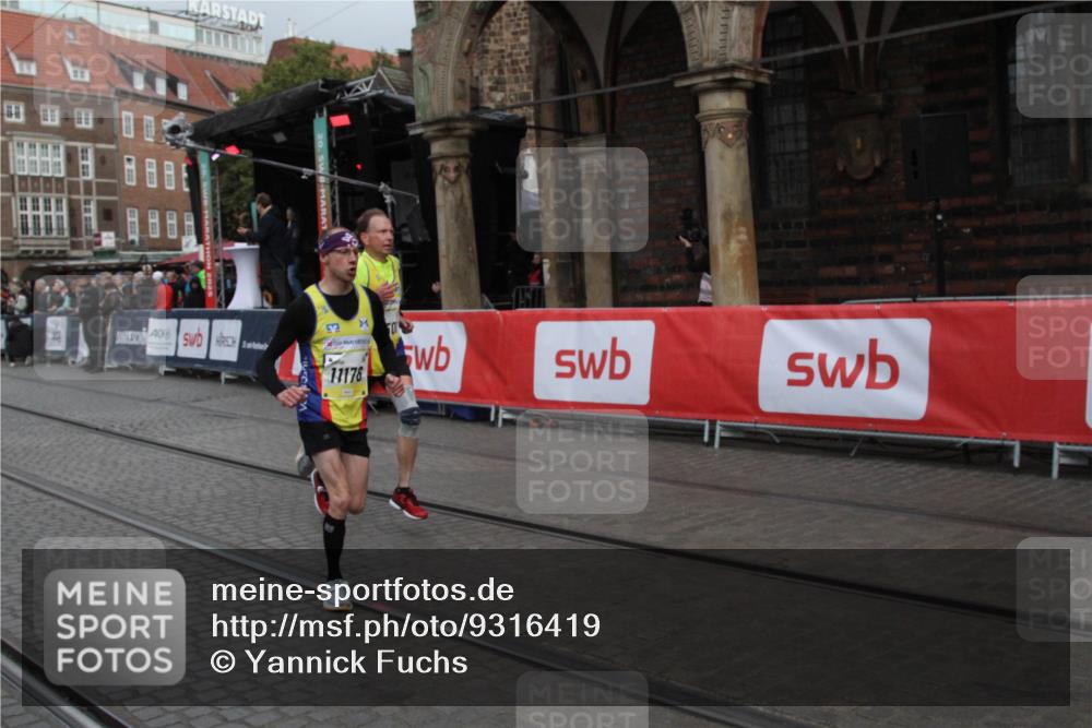 05.10.2025 - 20. swb-Marathon Bremen Yannick Fuchs http://msf.ph/oto/9316419 05.10.2025 10:37:50 Ziel 10501, 10775, 11176 meine-sportfotos.de