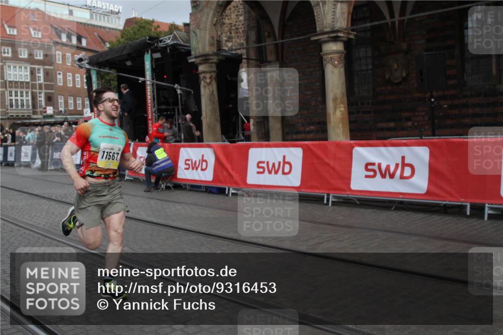 05.10.2025 - 20. swb-Marathon Bremen Yannick Fuchs http://msf.ph/oto/9316453 05.10.2025 10:40:13 Ziel 11567 meine-sportfotos.de