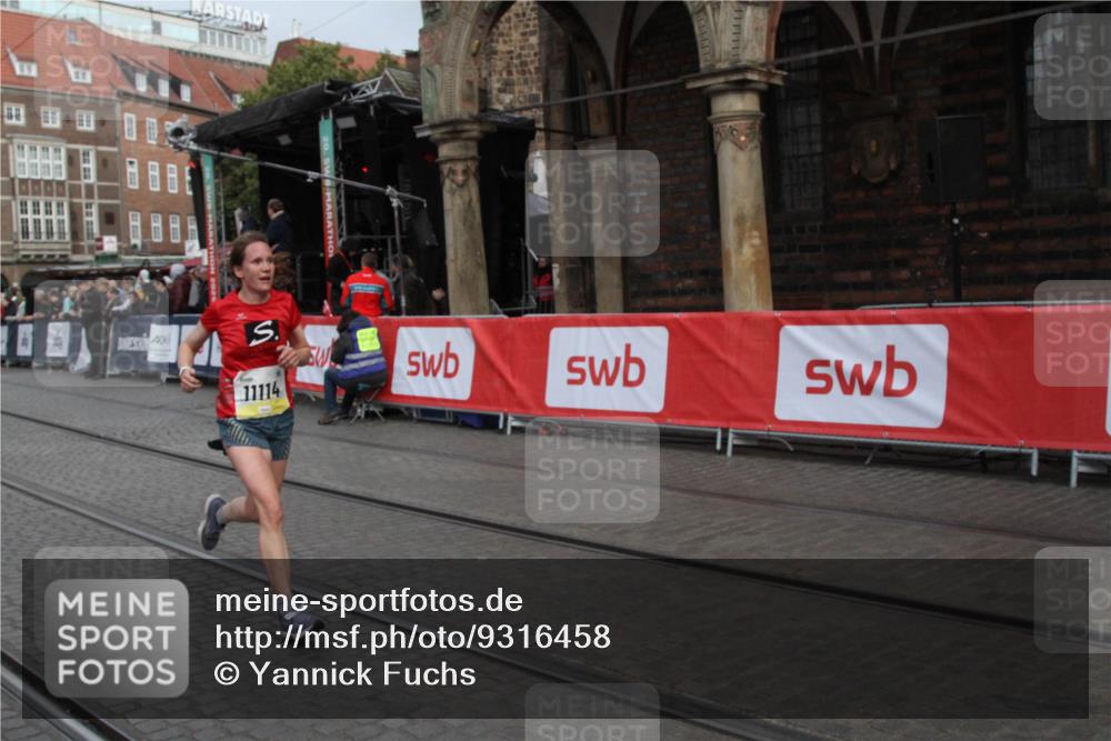 05.10.2025 - 20. swb-Marathon Bremen Yannick Fuchs http://msf.ph/oto/9316458 05.10.2025 10:40:40 Ziel 11114 meine-sportfotos.de