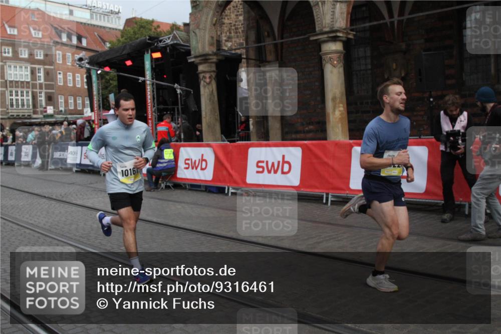 05.10.2025 - 20. swb-Marathon Bremen Yannick Fuchs http://msf.ph/oto/9316461 05.10.2025 10:40:51 Ziel 10161, 10229 meine-sportfotos.de