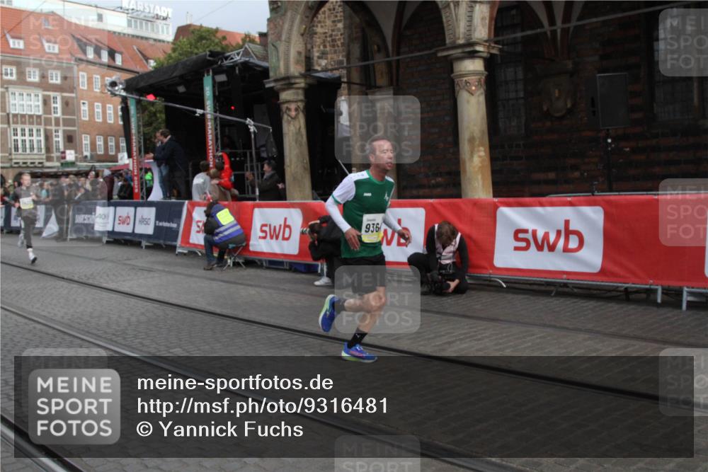 05.10.2025 - 20. swb-Marathon Bremen Yannick Fuchs http://msf.ph/oto/9316481 05.10.2025 10:42:17 Ziel 8187, 9364, 10838, 11217, 11422 meine-sportfotos.de