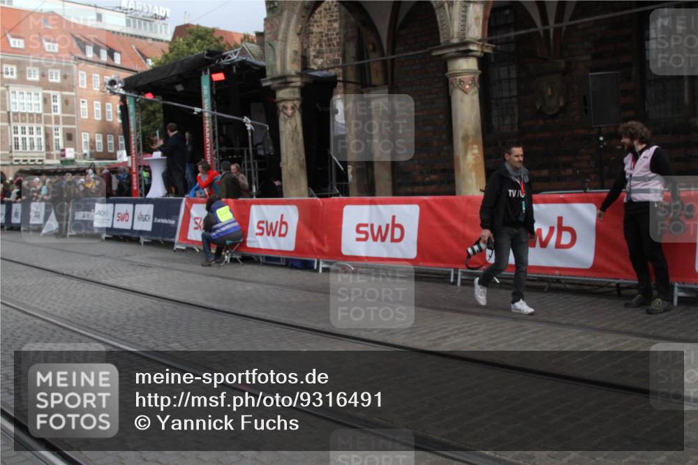 05.10.2025 - 20. swb-Marathon Bremen Yannick Fuchs http://msf.ph/oto/9316491 05.10.2025 10:42:34 Ziel 11725 meine-sportfotos.de