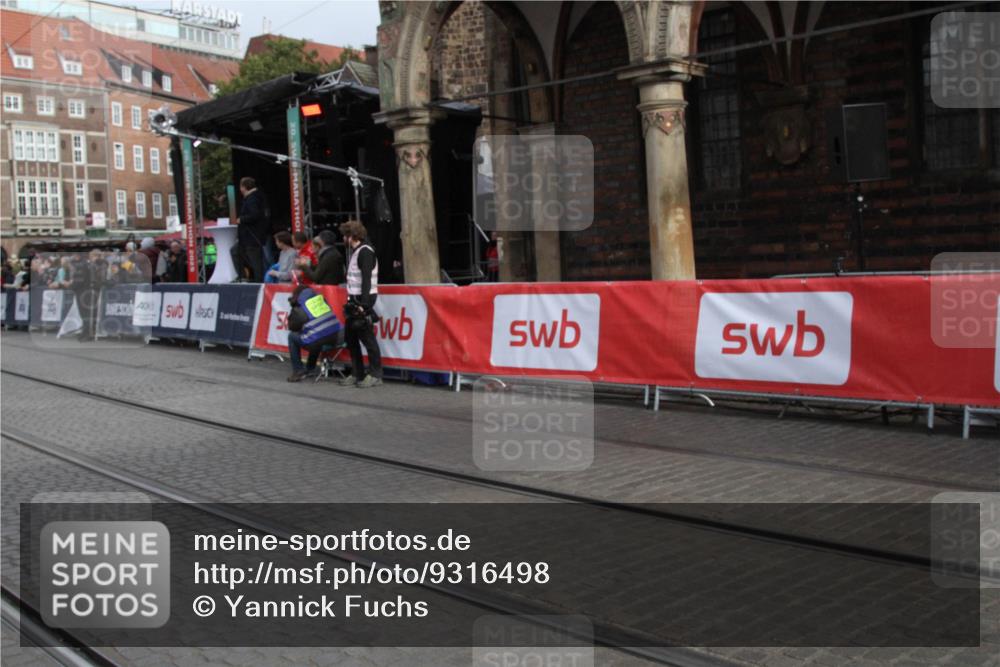 05.10.2025 - 20. swb-Marathon Bremen Yannick Fuchs http://msf.ph/oto/9316498 05.10.2025 10:42:48 Ziel  meine-sportfotos.de
