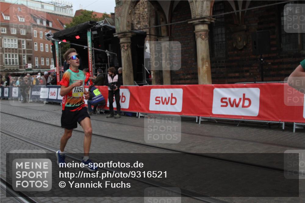 05.10.2025 - 20. swb-Marathon Bremen Yannick Fuchs http://msf.ph/oto/9316521 05.10.2025 10:44:04 Ziel 9865, 10652, 10780, 11256 meine-sportfotos.de