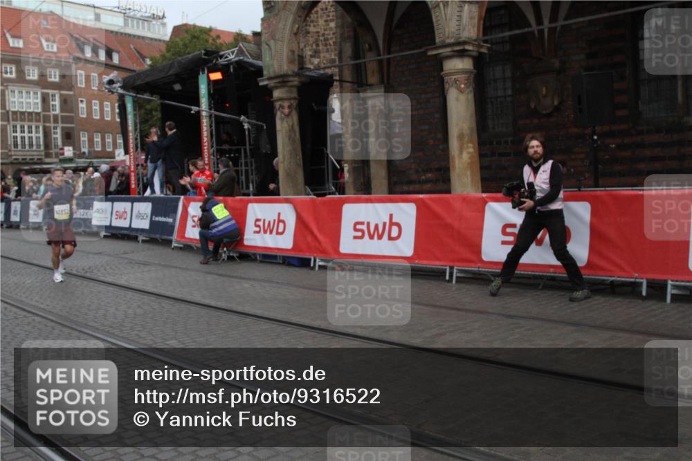 05.10.2025 - 20. swb-Marathon Bremen Yannick Fuchs http://msf.ph/oto/9316522 05.10.2025 10:44:07 Ziel 9614, 10351, 10652, 10780, 11316, 11503 meine-sportfotos.de
