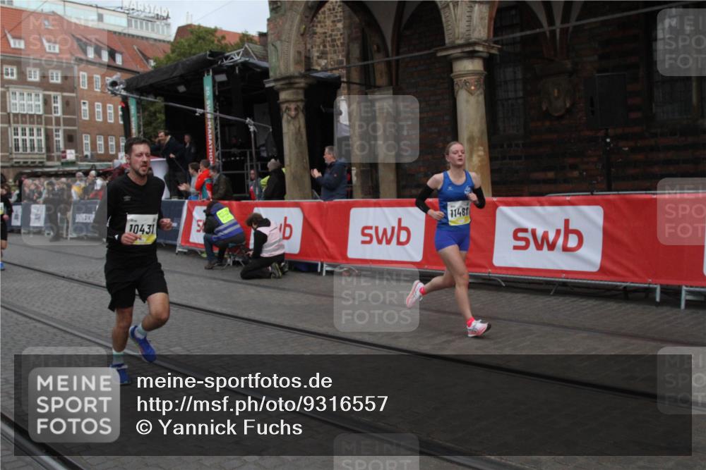 05.10.2025 - 20. swb-Marathon Bremen Yannick Fuchs http://msf.ph/oto/9316557 05.10.2025 10:45:19 Ziel 9290, 9963, 10431, 10822, 10898, 11488 meine-sportfotos.de