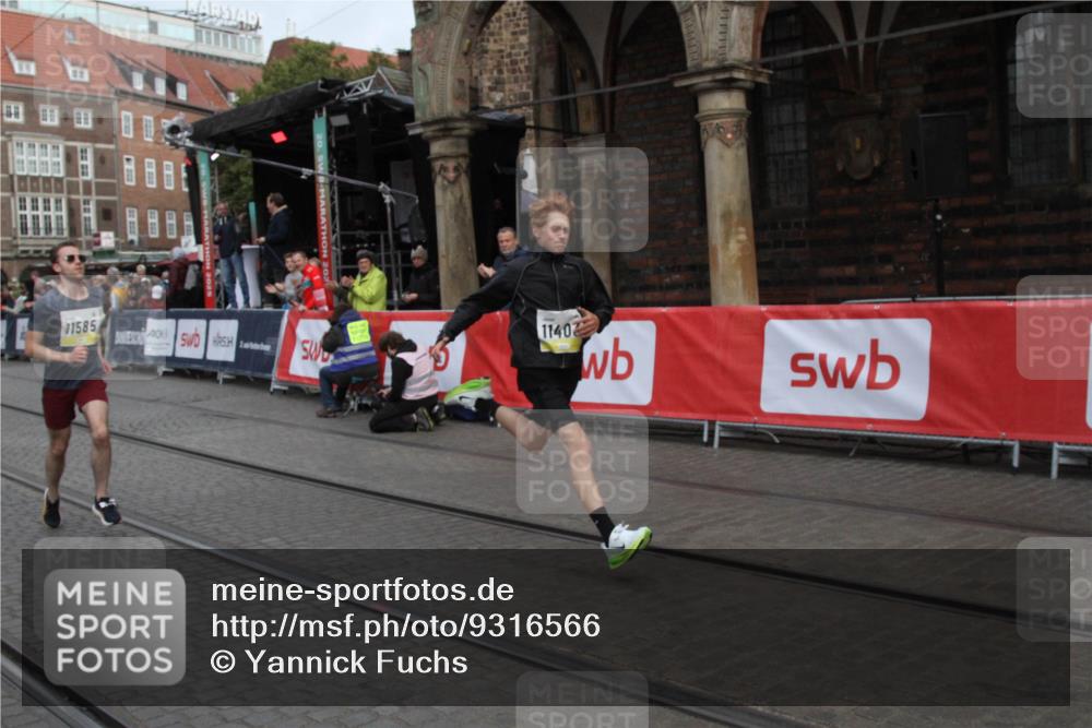 05.10.2025 - 20. swb-Marathon Bremen Yannick Fuchs http://msf.ph/oto/9316566 05.10.2025 10:45:33 Ziel 11403, 11585 meine-sportfotos.de