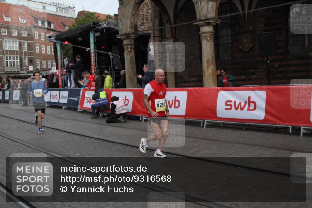 05.10.2025 - 20. swb-Marathon Bremen Yannick Fuchs http://msf.ph/oto/9316568 05.10.2025 10:45:40 Ziel 8000, 9200, 9222, 9250, 10053, 10682, 11678, 11745 meine-sportfotos.de