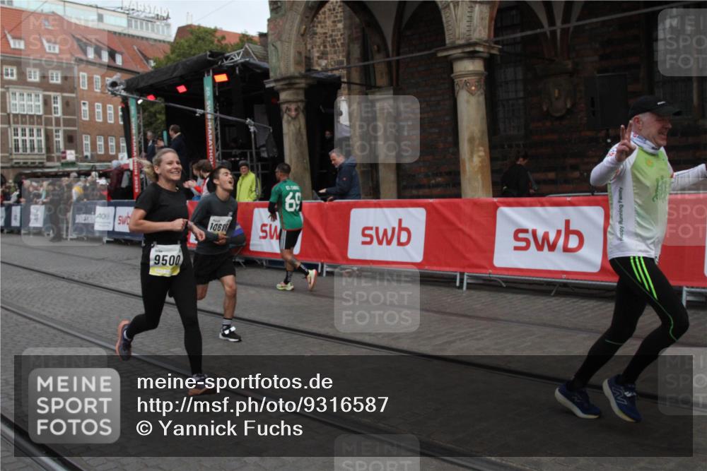 05.10.2025 - 20. swb-Marathon Bremen Yannick Fuchs http://msf.ph/oto/9316587 05.10.2025 10:46:09 Ziel 9500, 10688, 10858, 11074, 11513 meine-sportfotos.de