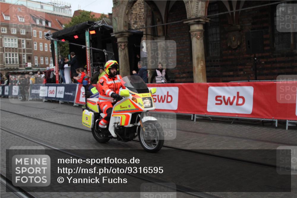 05.10.2025 - 20. swb-Marathon Bremen Yannick Fuchs http://msf.ph/oto/9316595 05.10.2025 10:46:28 Ziel  meine-sportfotos.de