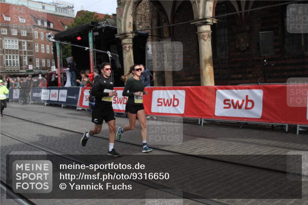 05.10.2025 - 20. swb-Marathon Bremen Yannick Fuchs http://msf.ph/oto/9316650 05.10.2025 10:48:14 Ziel 10428, 10723, 10953, 11299 meine-sportfotos.de