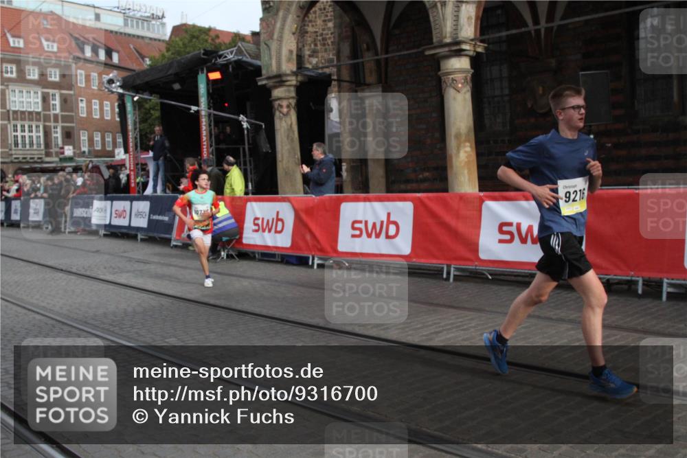 05.10.2025 - 20. swb-Marathon Bremen Yannick Fuchs http://msf.ph/oto/9316700 05.10.2025 10:49:07 Ziel 9014, 9216, 9317, 10449, 10733 meine-sportfotos.de