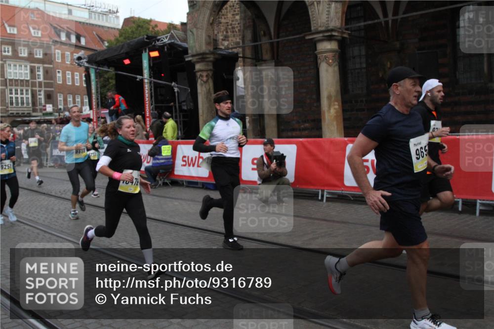 05.10.2025 - 20. swb-Marathon Bremen Yannick Fuchs http://msf.ph/oto/9316789 05.10.2025 10:50:52 Ziel 7733, 9251, 9277, 9658, 9715, 9742, 9888, 9975, 10224, 10279, 10479, 10689, 11543 meine-sportfotos.de