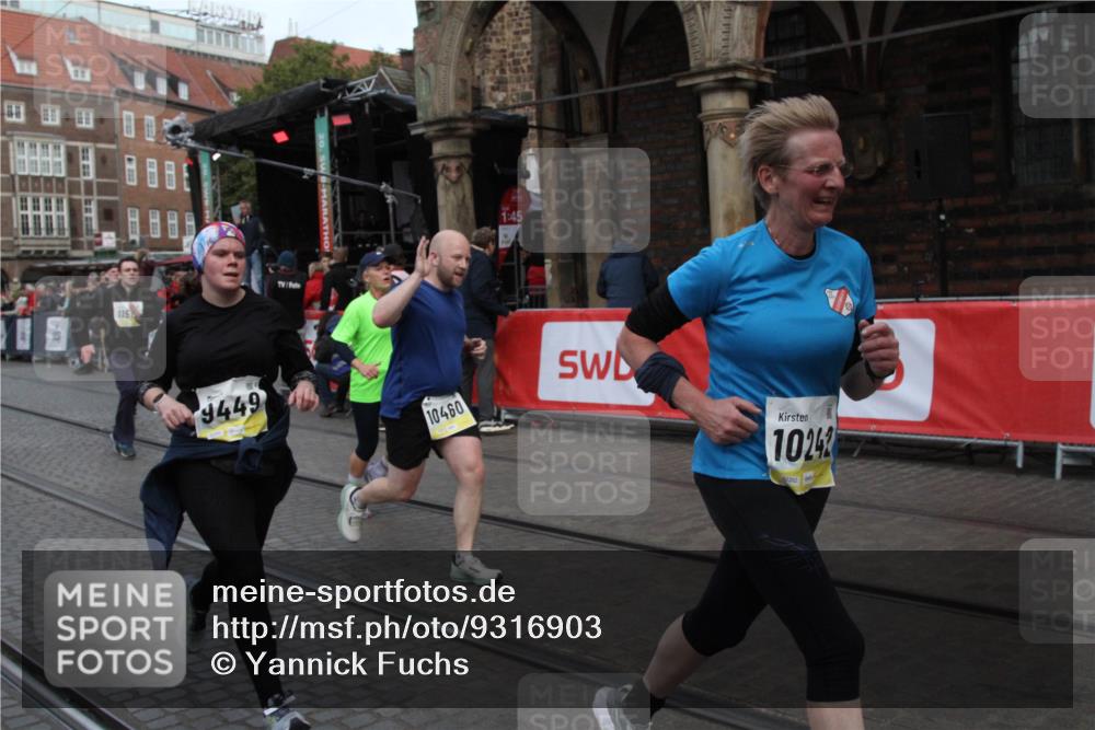 05.10.2025 - 20. swb-Marathon Bremen Yannick Fuchs http://msf.ph/oto/9316903 05.10.2025 10:53:18 Ziel 9449, 9834, 9956, 10242, 10460, 10806, 10958, 10993, 11377, 11510, 11512 meine-sportfotos.de