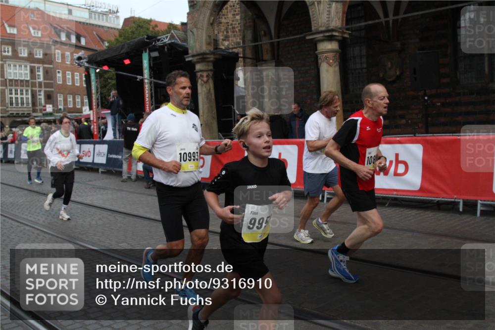 05.10.2025 - 20. swb-Marathon Bremen Yannick Fuchs http://msf.ph/oto/9316910 05.10.2025 10:53:23 Ziel 7251, 9263, 9539, 9956, 10317, 10806, 10993, 11174, 11175, 11510 meine-sportfotos.de
