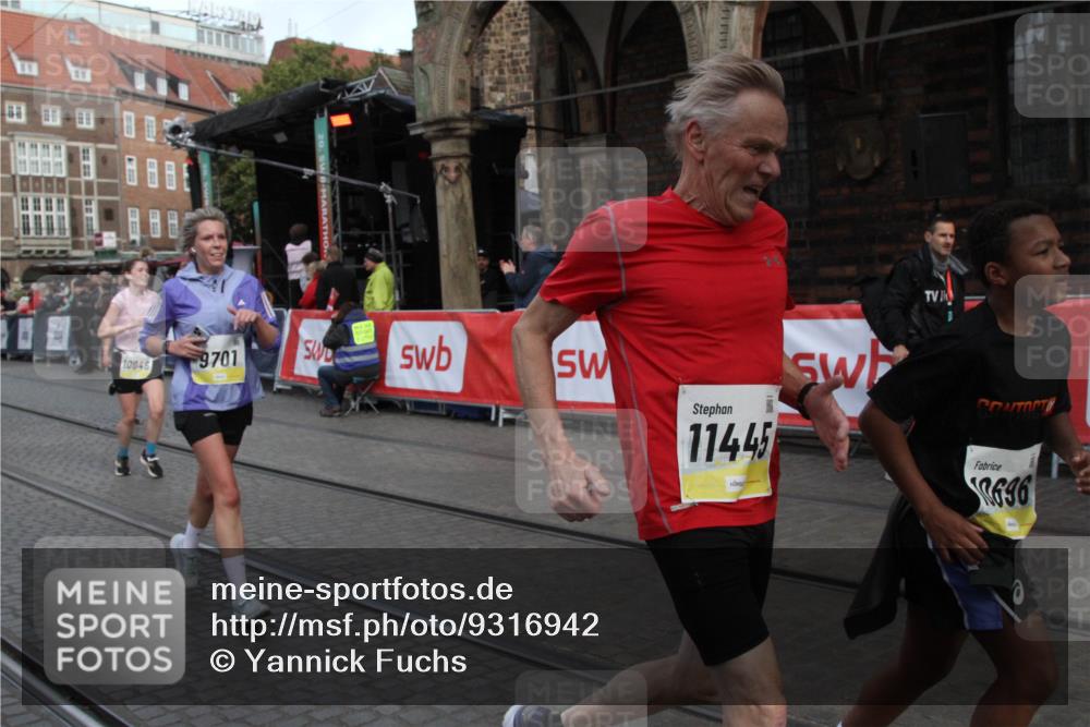 05.10.2025 - 20. swb-Marathon Bremen Yannick Fuchs http://msf.ph/oto/9316942 05.10.2025 10:53:58 Ziel 9456, 9548, 9701, 10046, 10484, 10616, 10696, 10785, 11445, 11533 meine-sportfotos.de