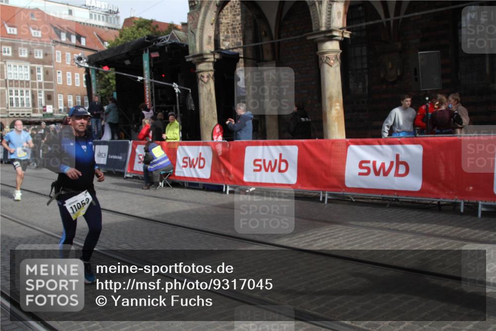05.10.2025 - 20. swb-Marathon Bremen Yannick Fuchs http://msf.ph/oto/9317045 05.10.2025 10:55:57 Ziel 7147, 9871, 10610, 10654, 11052, 11439 meine-sportfotos.de