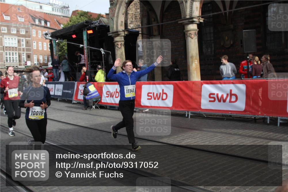05.10.2025 - 20. swb-Marathon Bremen Yannick Fuchs http://msf.ph/oto/9317052 05.10.2025 10:56:07 Ziel 9541, 9950, 10015, 10394, 10641, 10664, 10675, 10959, 11148, 11626 meine-sportfotos.de
