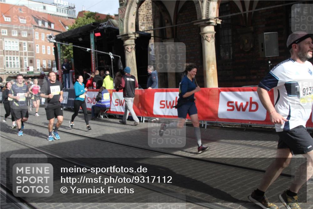 05.10.2025 - 20. swb-Marathon Bremen Yannick Fuchs http://msf.ph/oto/9317112 05.10.2025 10:57:14 Ziel 9231, 9314, 9577, 10293, 10545, 10917, 11138, 11202, 11434, 11686 meine-sportfotos.de