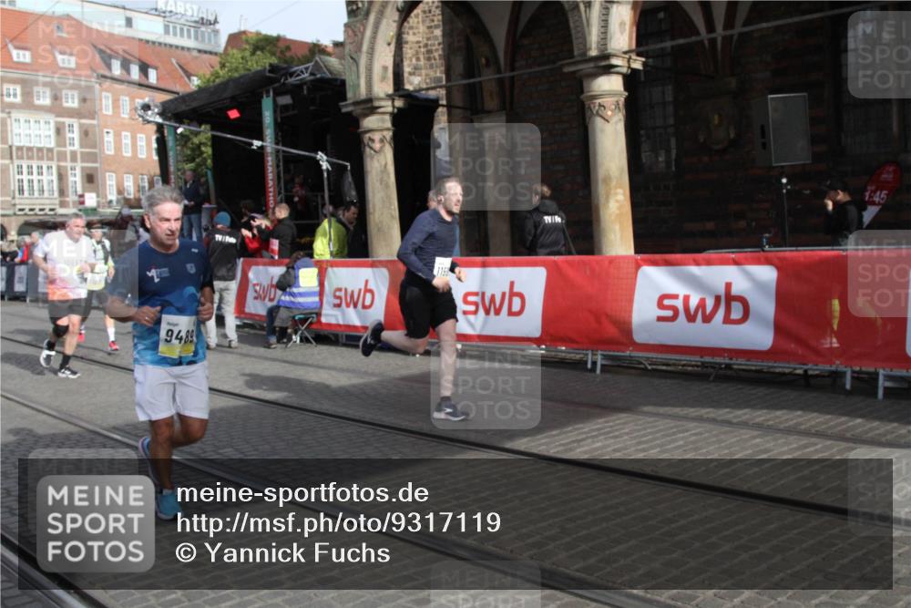 05.10.2025 - 20. swb-Marathon Bremen Yannick Fuchs http://msf.ph/oto/9317119 05.10.2025 10:57:21 Ziel 9260, 9292, 9450, 9489, 9844, 9947, 10169, 10657, 11015, 11596 meine-sportfotos.de