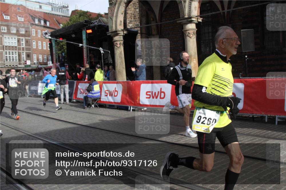 05.10.2025 - 20. swb-Marathon Bremen Yannick Fuchs http://msf.ph/oto/9317126 05.10.2025 10:57:27 Ziel 7101, 9260, 9550, 10281, 10367, 10645, 10950, 11606 meine-sportfotos.de