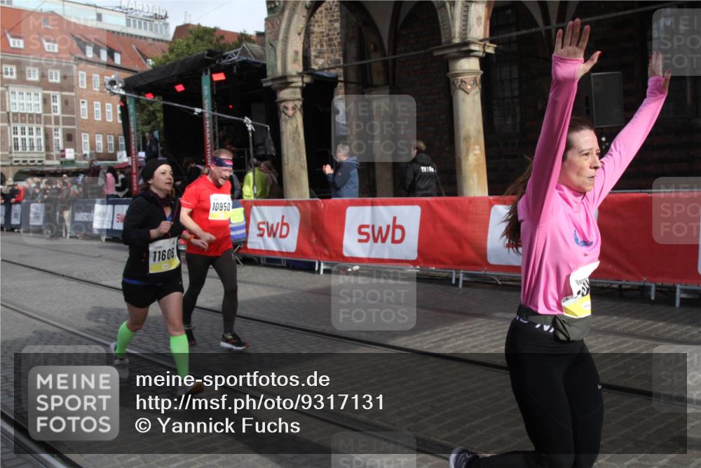 05.10.2025 - 20. swb-Marathon Bremen Yannick Fuchs http://msf.ph/oto/9317131 05.10.2025 10:57:31 Ziel 9000, 9215, 10645, 10950, 11606 meine-sportfotos.de