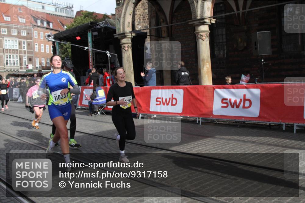 05.10.2025 - 20. swb-Marathon Bremen Yannick Fuchs http://msf.ph/oto/9317158 05.10.2025 10:57:58 Ziel 9221, 9568, 9719, 10651, 10703, 10834, 10975, 11023, 11116, 11301, 11469 meine-sportfotos.de