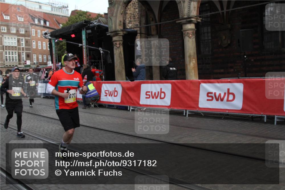 05.10.2025 - 20. swb-Marathon Bremen Yannick Fuchs http://msf.ph/oto/9317182 05.10.2025 10:58:23 Ziel 7077, 9174, 9462, 9608, 10368, 10786, 11049, 11184, 11495, 11724 meine-sportfotos.de