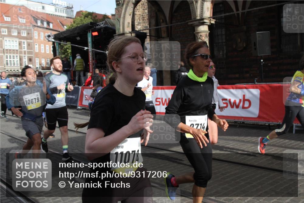 05.10.2025 - 20. swb-Marathon Bremen Yannick Fuchs http://msf.ph/oto/9317206 05.10.2025 10:58:47 Ziel 7163, 8585, 9346, 9370, 9540, 9622, 9714, 10561, 10591, 10679, 10871, 11078 meine-sportfotos.de