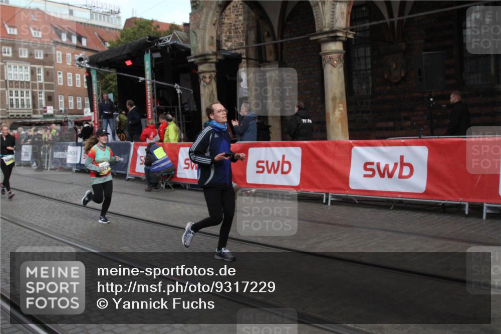 05.10.2025 - 20. swb-Marathon Bremen Yannick Fuchs http://msf.ph/oto/9317229 05.10.2025 10:59:20 Ziel 9183, 9454, 9508, 10200, 10274, 10407, 11207, 11400 meine-sportfotos.de