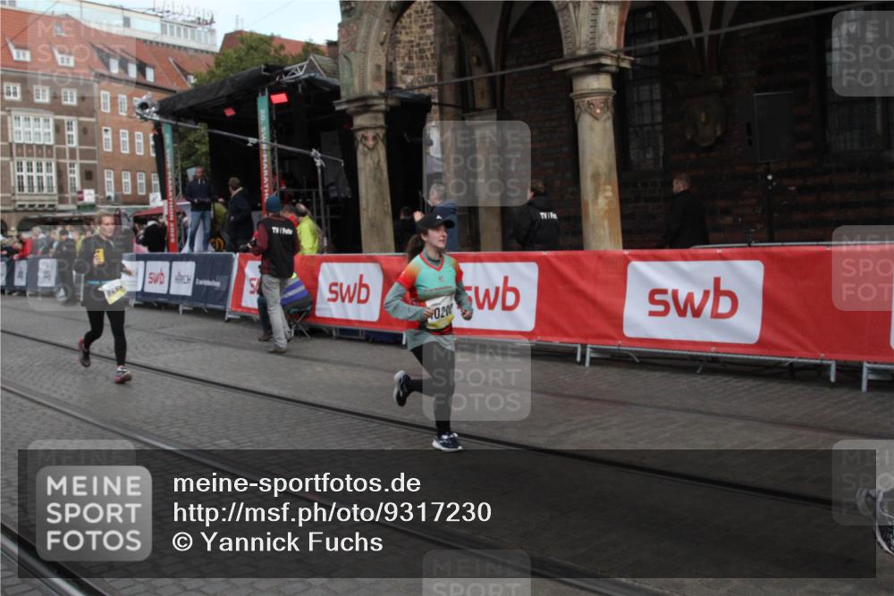 05.10.2025 - 20. swb-Marathon Bremen Yannick Fuchs http://msf.ph/oto/9317230 05.10.2025 10:59:21 Ziel 9183, 9454, 10200, 10274, 10407, 11006, 11007, 11207, 11400 meine-sportfotos.de