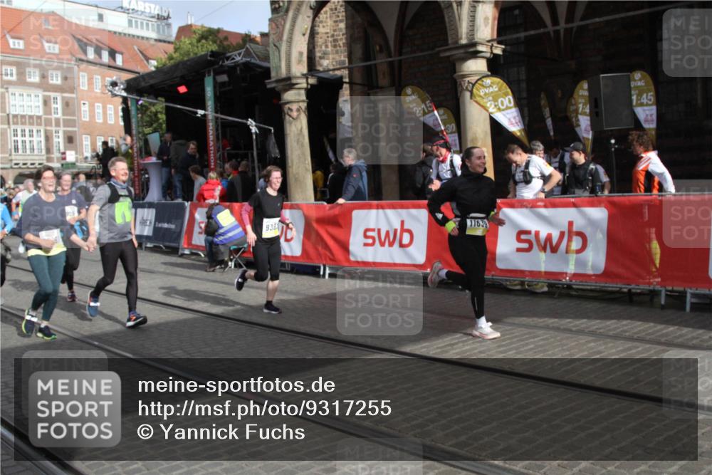 05.10.2025 - 20. swb-Marathon Bremen Yannick Fuchs http://msf.ph/oto/9317255 05.10.2025 11:00:05 Ziel 9005, 9381, 9604, 9666, 10138, 10290, 10291, 10311, 10572, 11266, 11639 meine-sportfotos.de