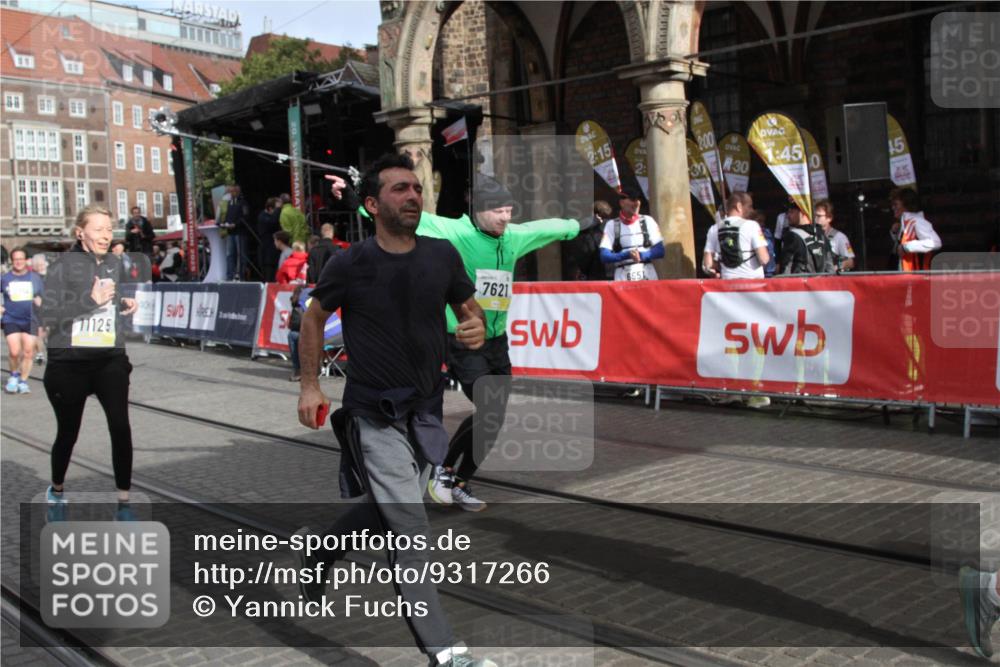 05.10.2025 - 20. swb-Marathon Bremen Yannick Fuchs http://msf.ph/oto/9317266 05.10.2025 11:00:14 Ziel 7177, 7621, 9672, 10345, 10489, 10889, 10919, 11050, 11125, 11600, 11713 meine-sportfotos.de