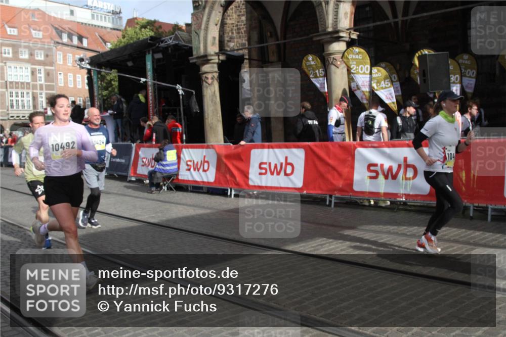 05.10.2025 - 20. swb-Marathon Bremen Yannick Fuchs http://msf.ph/oto/9317276 05.10.2025 11:00:25 Ziel 10406, 10492, 11063, 11263, 11424, 11699 meine-sportfotos.de