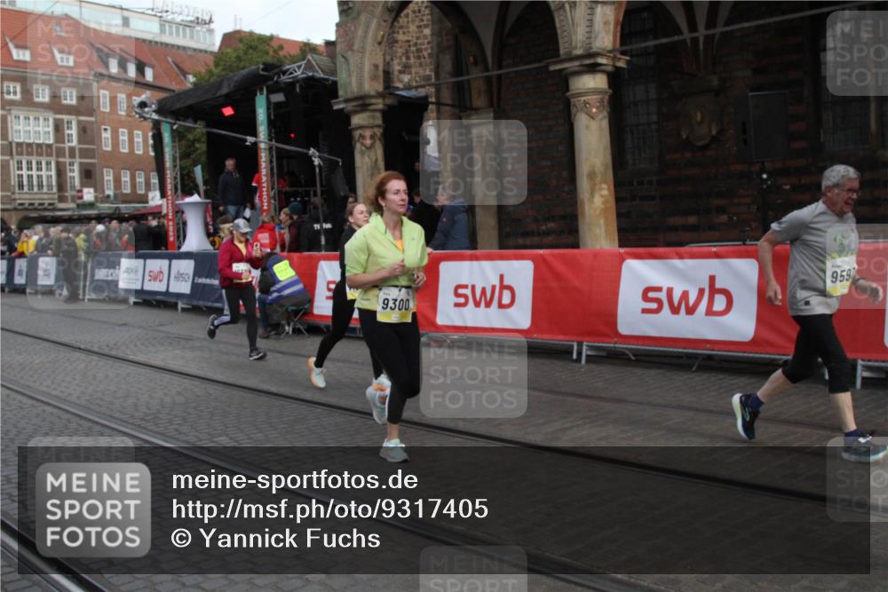 05.10.2025 - 20. swb-Marathon Bremen Yannick Fuchs http://msf.ph/oto/9317405 05.10.2025 11:03:13 Ziel 9300, 9593, 10185, 10996, 11682 meine-sportfotos.de