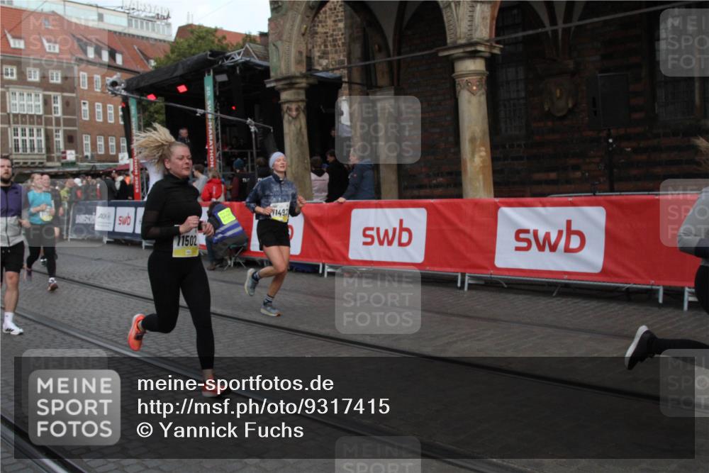 05.10.2025 - 20. swb-Marathon Bremen Yannick Fuchs http://msf.ph/oto/9317415 05.10.2025 11:03:27 Ziel 7776, 9224, 9225, 9308, 10446, 10963, 10995, 11103, 11124, 11236, 11467, 11502 meine-sportfotos.de