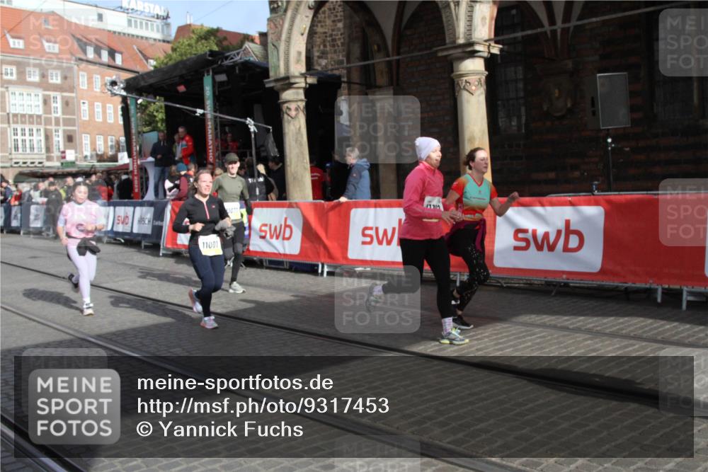 05.10.2025 - 20. swb-Marathon Bremen Yannick Fuchs http://msf.ph/oto/9317453 05.10.2025 11:04:16 Ziel 7789, 10098, 10853, 11001, 11077, 11102, 11685 meine-sportfotos.de